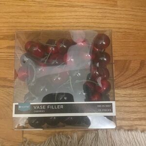 Threshold Red 112 piece Cherry Cherries Vase Fillers Set made 2007, NEW in Box